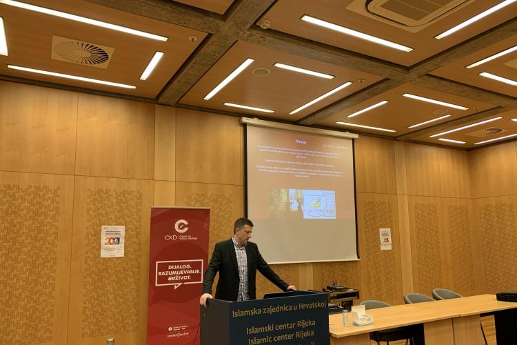 Halal izvrsnost tema predavanja u Omladinskoj školi liderstava i dijaloga