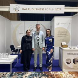 Centar za certificiranje halal kvalitete promovirao je nadolazeće 3. izdanje Halal Business Foruma tijekom trodnevnog  12. Sarajevo Business Foruma, najveće investicijske konferencije u regiji.